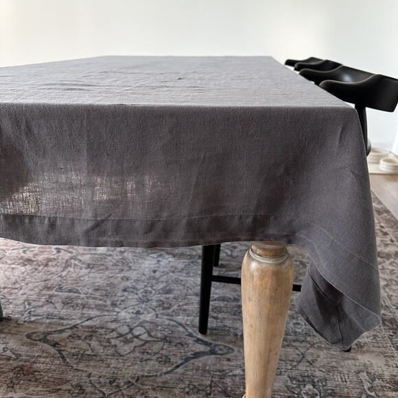 Crate & Barrel Helena Tablecloth Graphite 60x90 - Picture 1 of 4